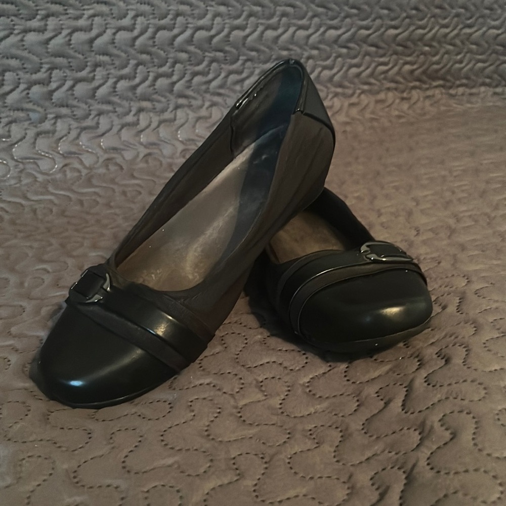Black work shoes